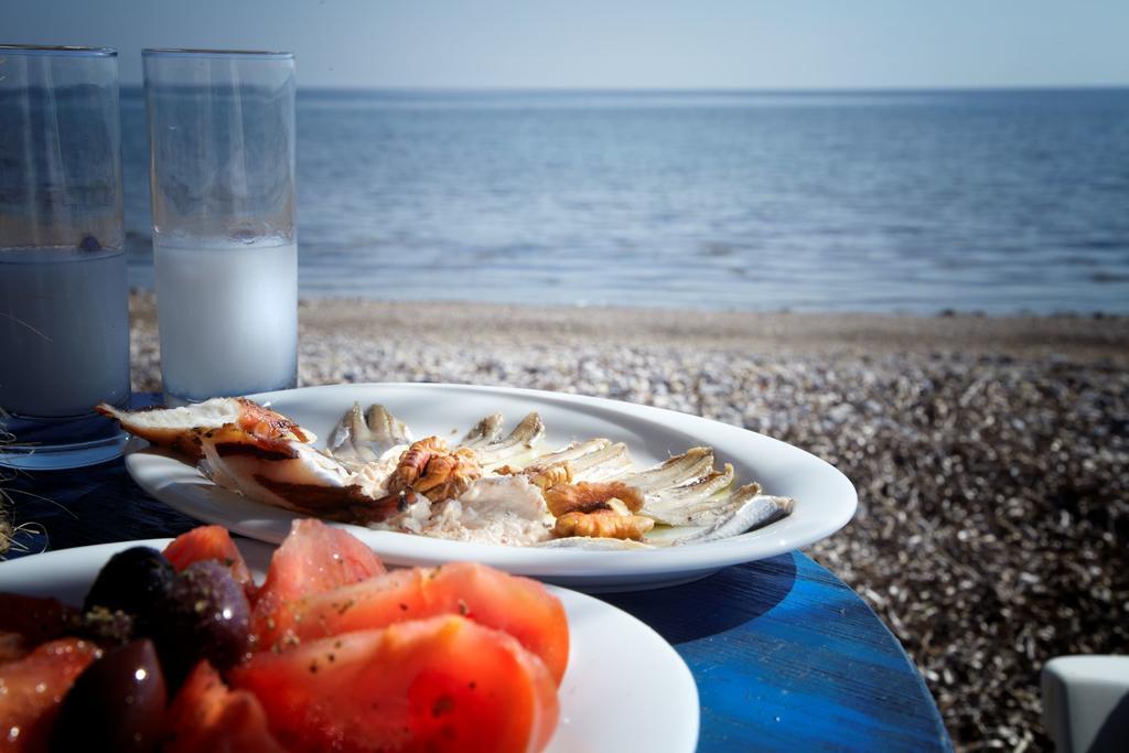 Evoikos Beach & Resort Livanátai エクステリア 写真