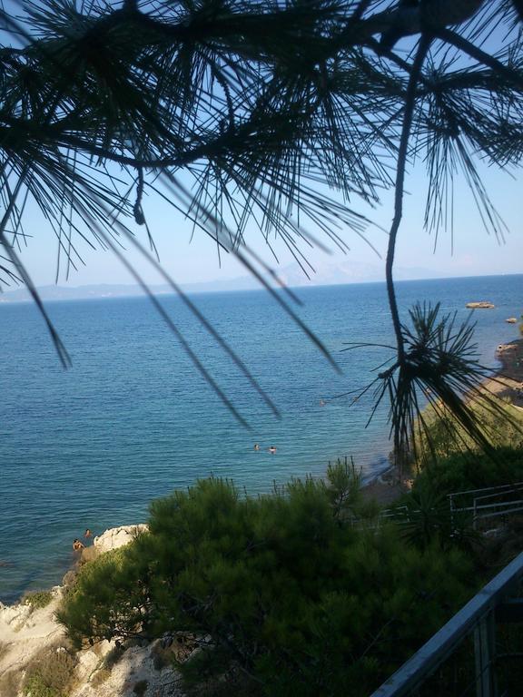 Evoikos Beach & Resort Livanátai エクステリア 写真