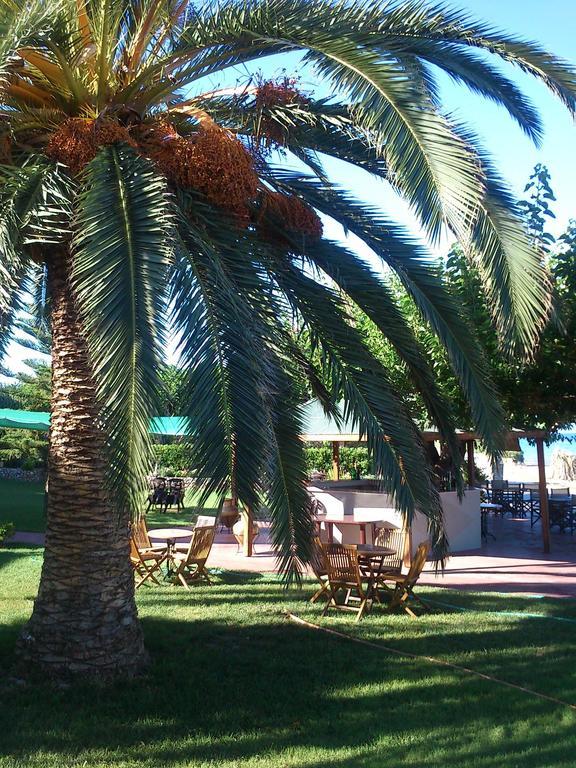 Evoikos Beach & Resort Livanátai エクステリア 写真