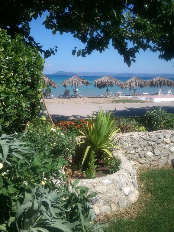 Evoikos Beach & Resort Livanátai エクステリア 写真